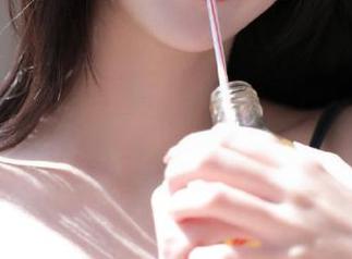 登录150cc黑料，居然发现了谁和牙医聊得那么火热？