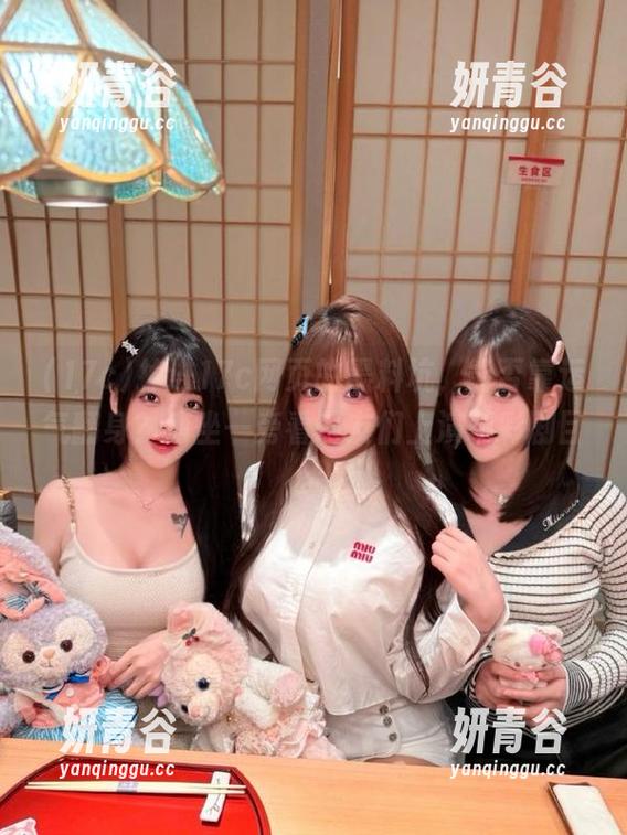 掉进17c网页的黑料坑，能否靠运气翻身？瘫坐一旁看网友们上演精彩剧目。