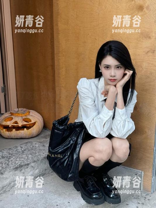 你没听错！“17吃瓜中心”更新奉上火热话题，不来？