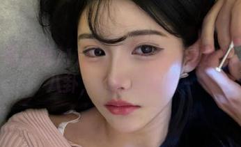 17吃瓜网苹果版上线！偶遇八卦，只需一指哟～