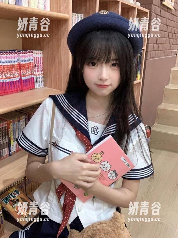 718吃瓜 718吃瓜的传送门竟然是个迷宫,我是该上还是该下呢?