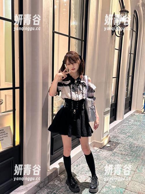 突然觉得，观看“91黑料社”就好像在拼命找理智，没道理但迷人…