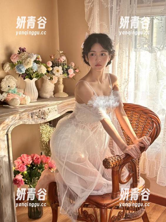 进入“免费吃瓜”首页，那些爆料就跟好莱坞大片一样，忽然觉得自己也成了围观群众～
