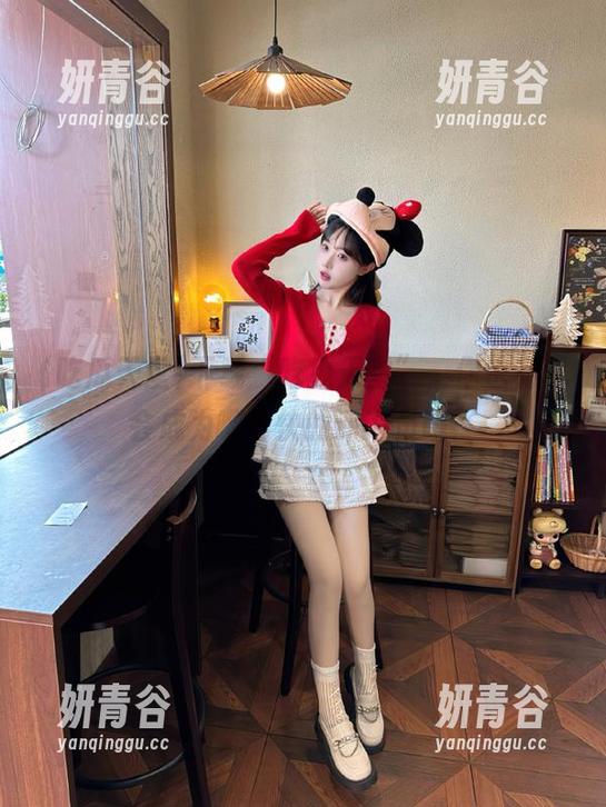 下载“吃瓜天堂”，你也有机会成为嘴巴快的评论员哦！