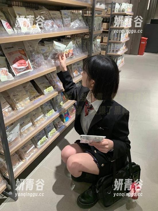 最新八卦来袭，快来黑料不打烊下载，看看谁又被爆了黑料！