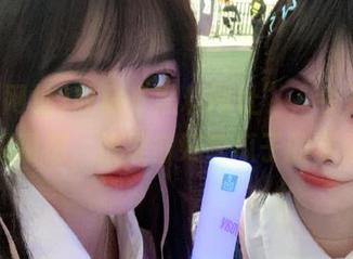 收藏“黑料网址”，今儿个又要被瓜喂饱，快准备好嗑瓜子的姿势吧！